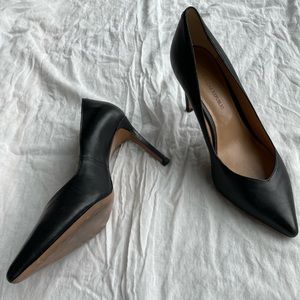 Banana Republic black leather pumps / heels size 8